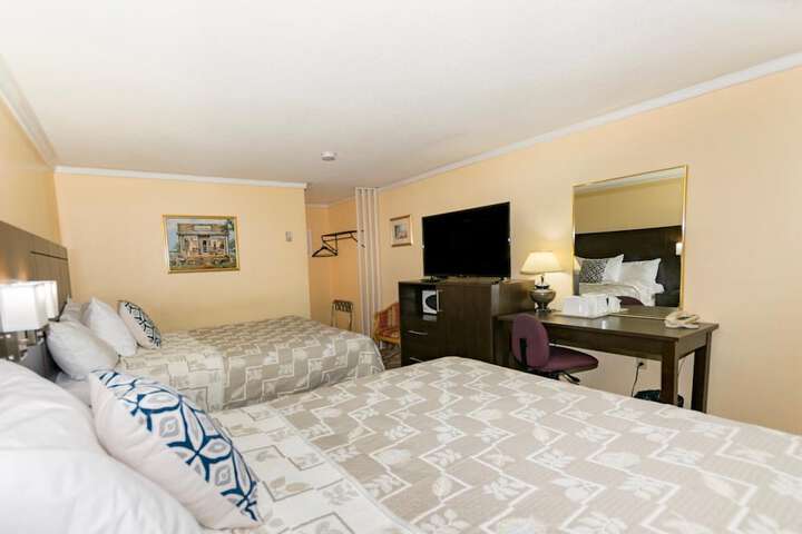 Room 10 of 22