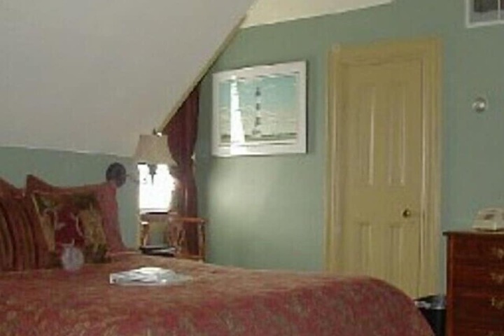 Room 49 of 100