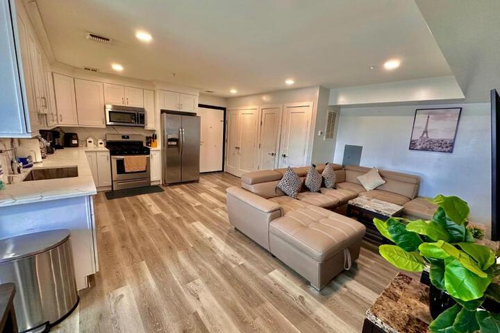 The Classy Suite - 2BR with Free Parking
