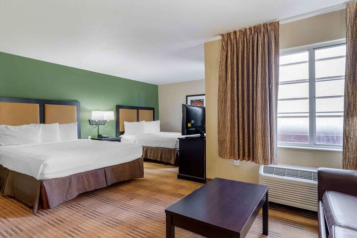Room 21 of 27