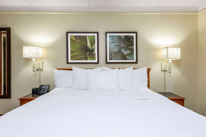 Room 20 of 36