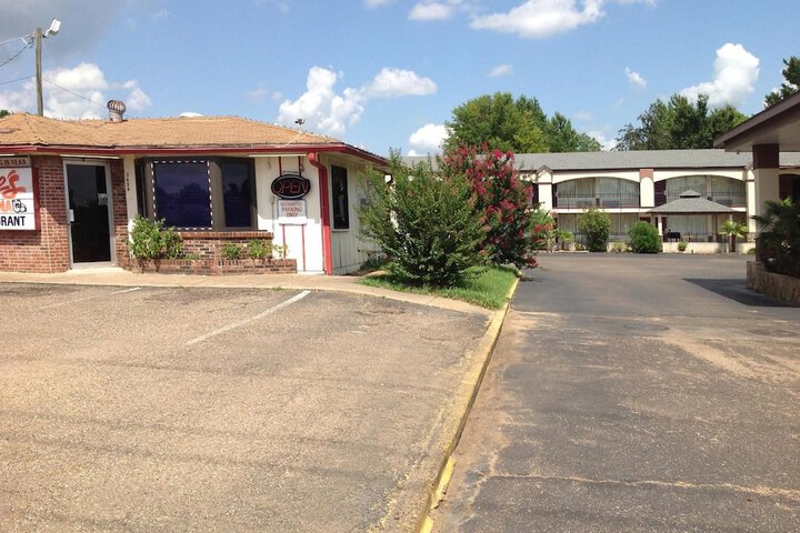 Executive Inn