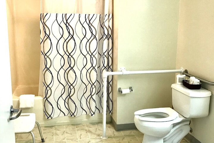 Room 13 of 38