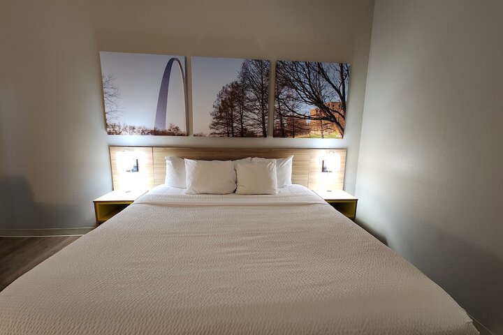 Days Inn by Wyndham Collinsville / St. Louis