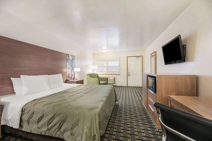 Room 26 of 47