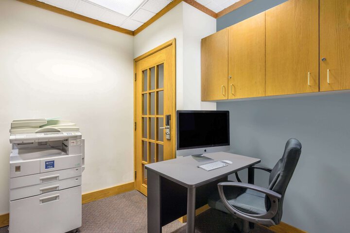 Business Center 41 of 41