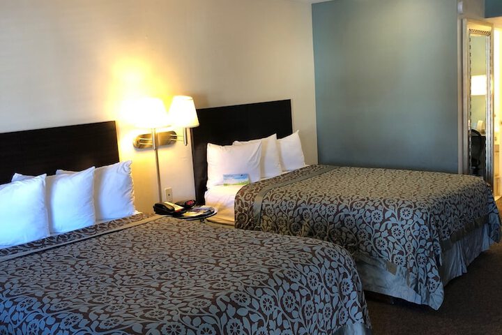Room 7 of 26