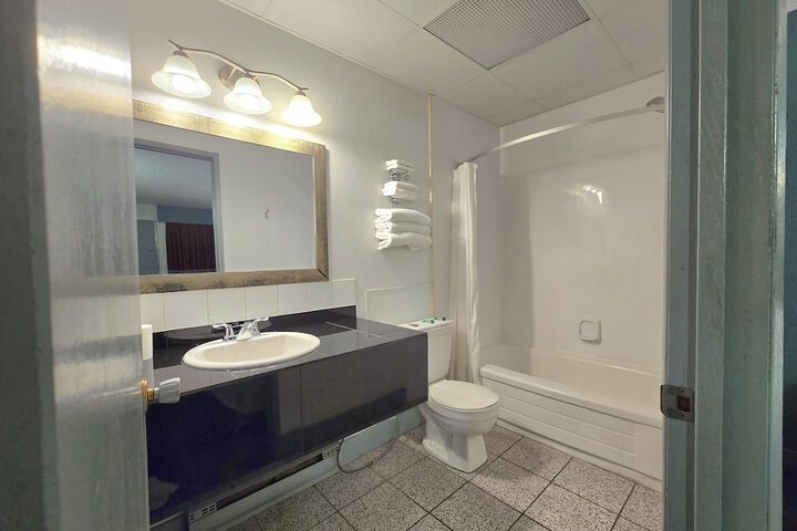 Room 22 of 53