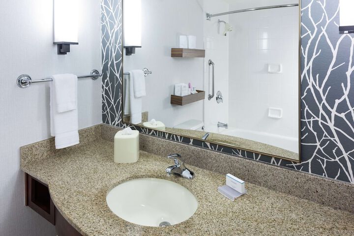Room 15 of 23
