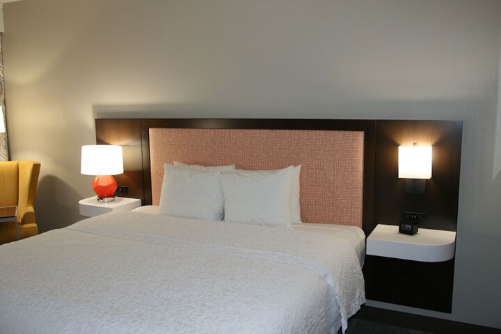 Hampton Inn & Suites Concord / Charlotte