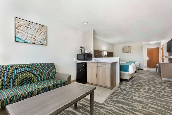 Room 30 of 44