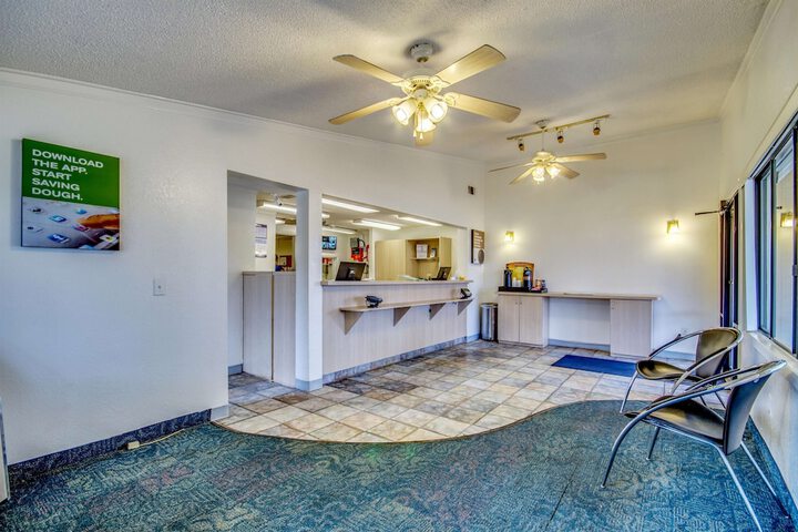 Motel 6 Saint Joseph MO