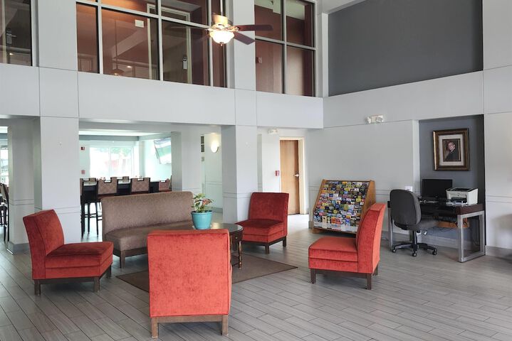 Ramada by Wyndham Luling