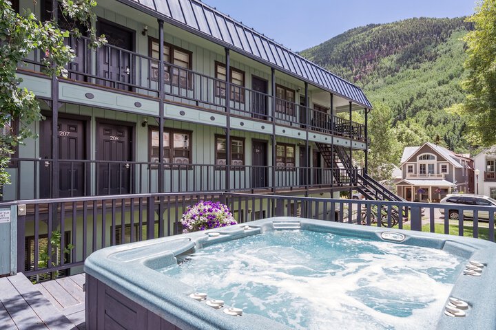The Victorian Inn