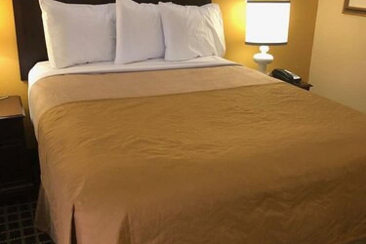 Room 12 of 36