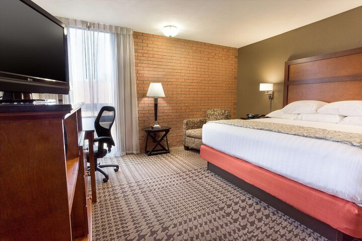 Room 14 of 34