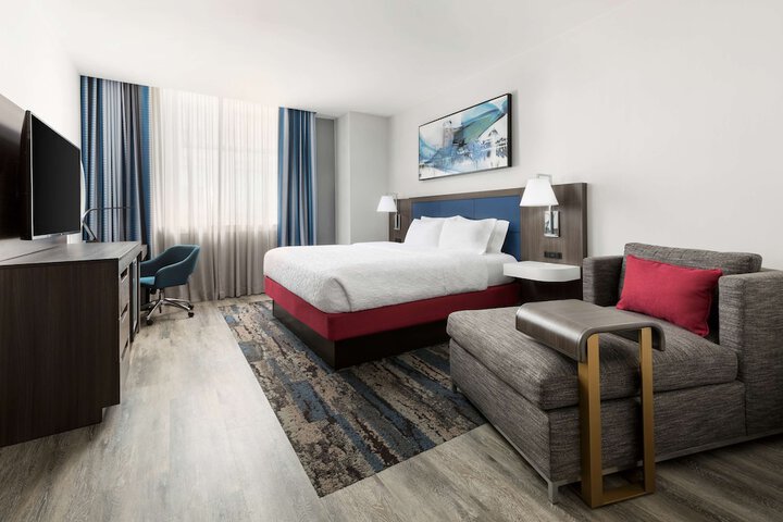 Room 30 of 41