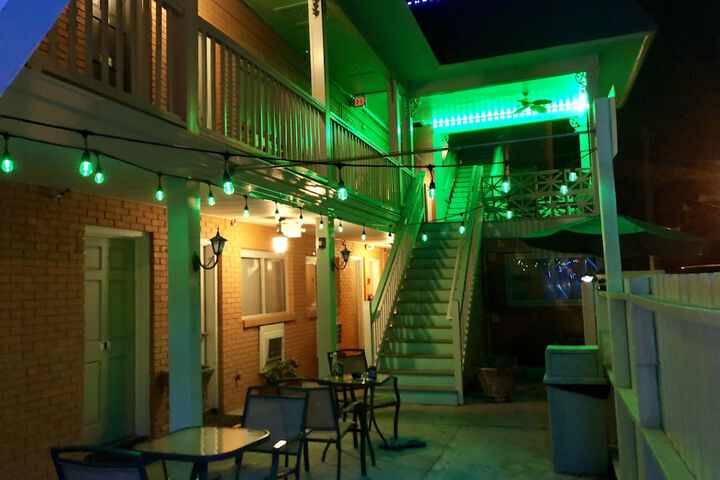 Atlantis Inn