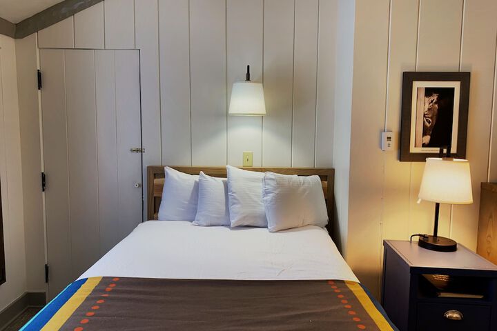 Room 13 of 24