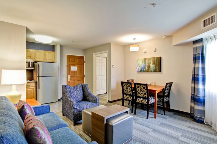 Room 28 of 41