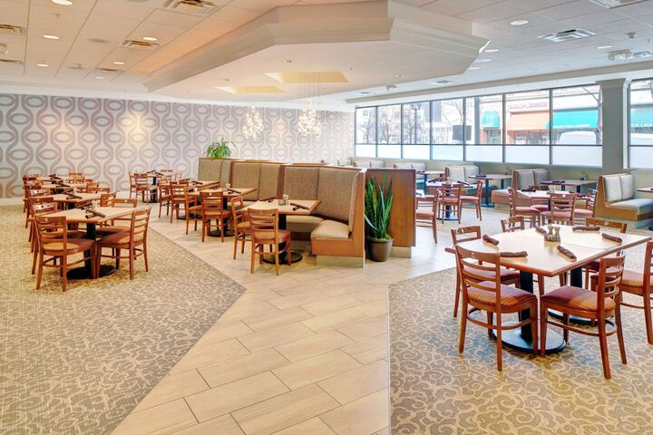 DoubleTree by Hilton Milwaukee Downtown