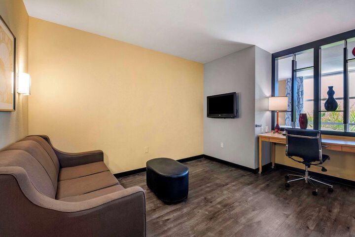 Room 38 of 64