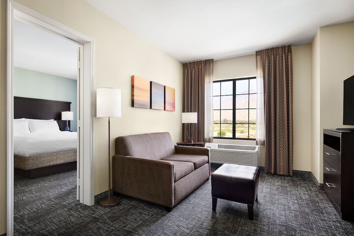 Room 18 of 33
