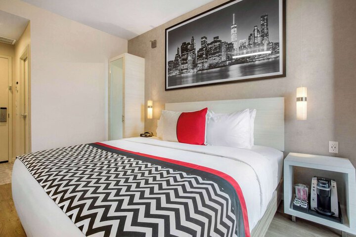 Room 42 of 66