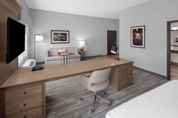 Room 8 of 35