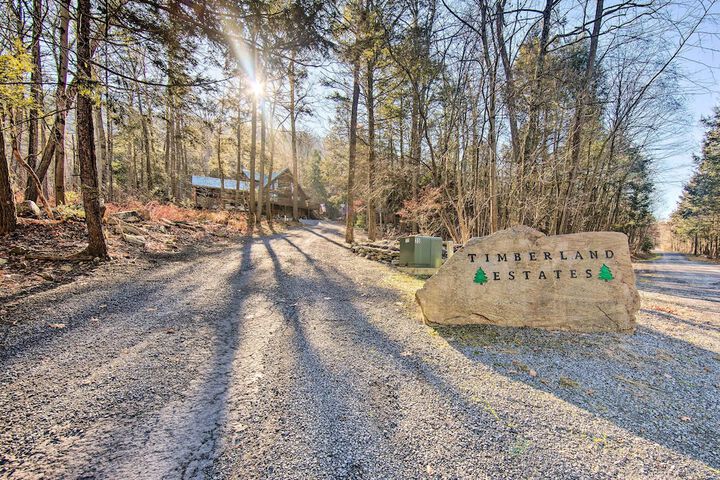 timberland Estates Cabin: Close to Trails!