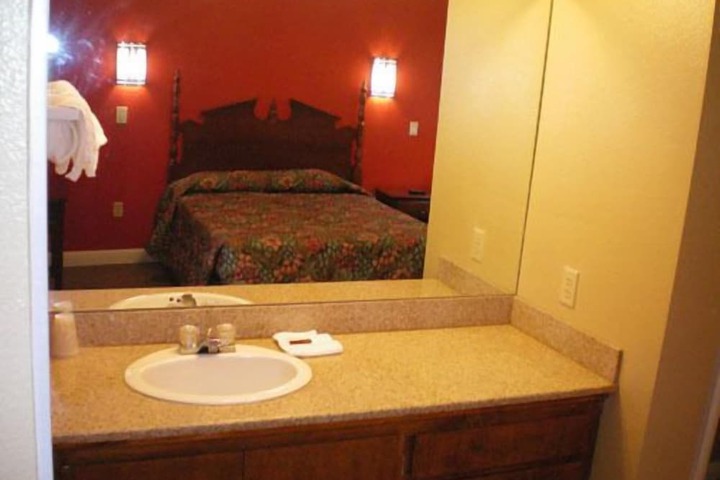 Room 16 of 20