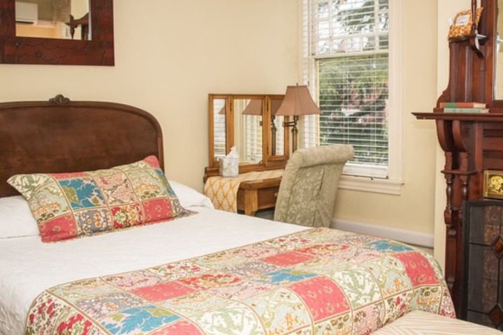 Vandiver Inn