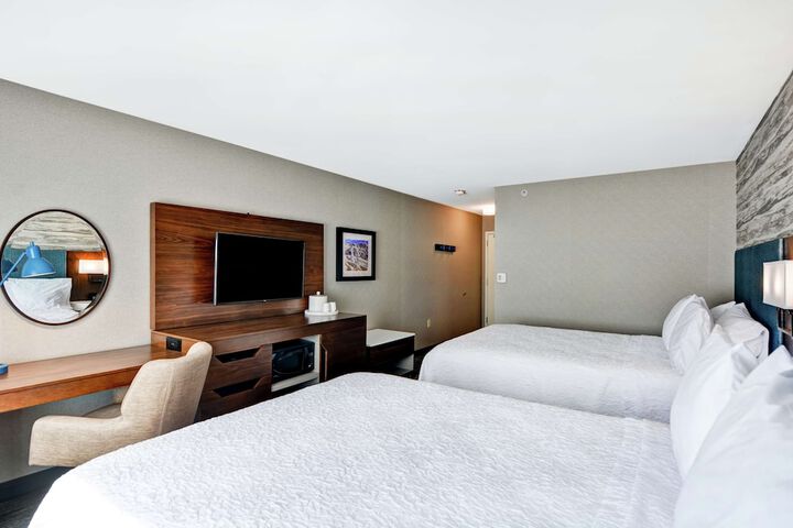 Room 13 of 40