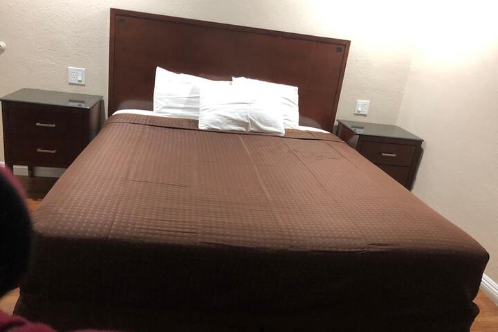 Room 48 of 51