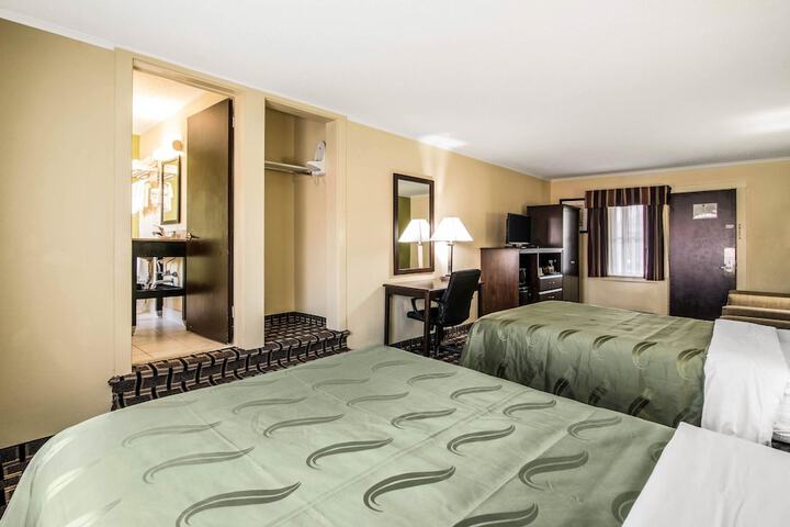 Room 9 of 23