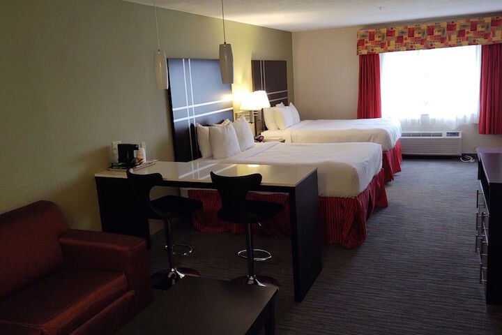 Room 10 of 25
