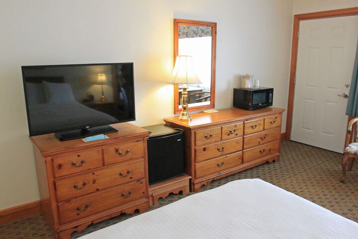 Room 30 of 142