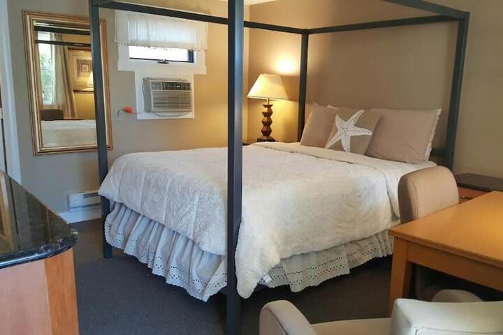 Room 8 of 44