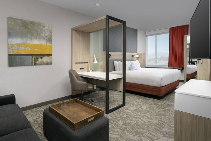Room 11 of 24