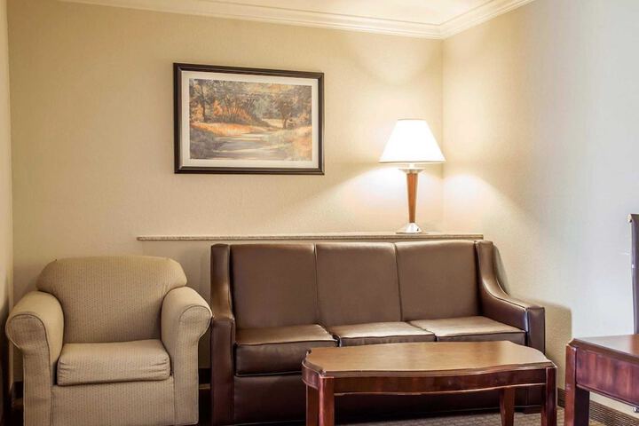 Room 34 of 41