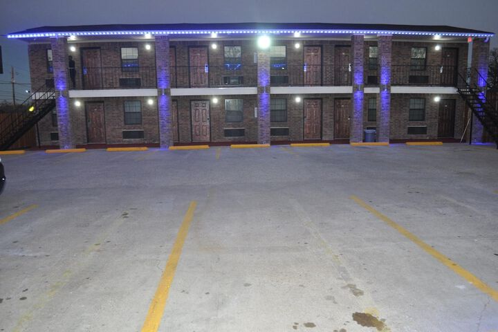 Hotel 2 of 27