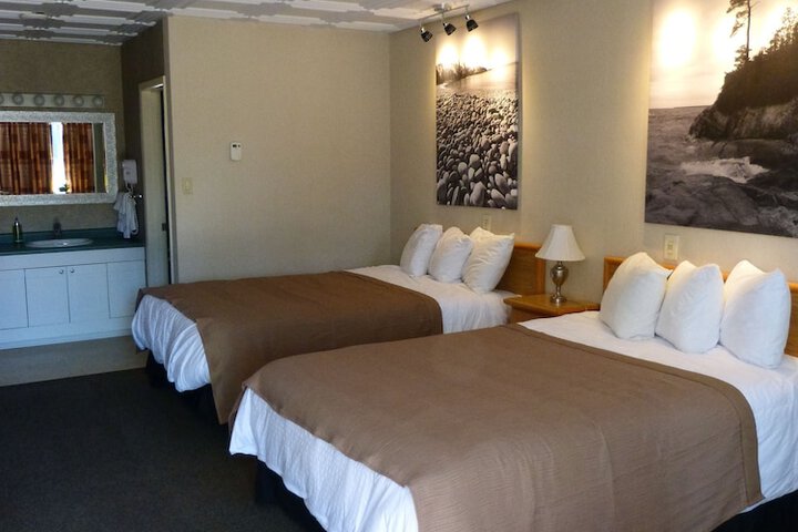 Room 32 of 40