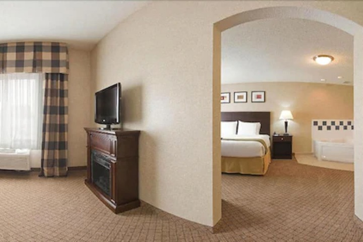 Holiday Inn Express Hotel & Suites ANDERSON NORTH by IHG