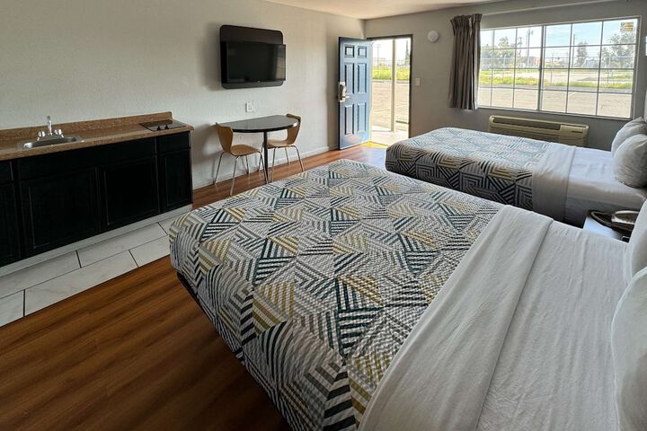 Room 18 of 38