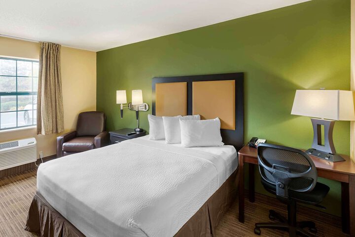 Extended Stay America Select Suites - Milwaukee - Waukesha