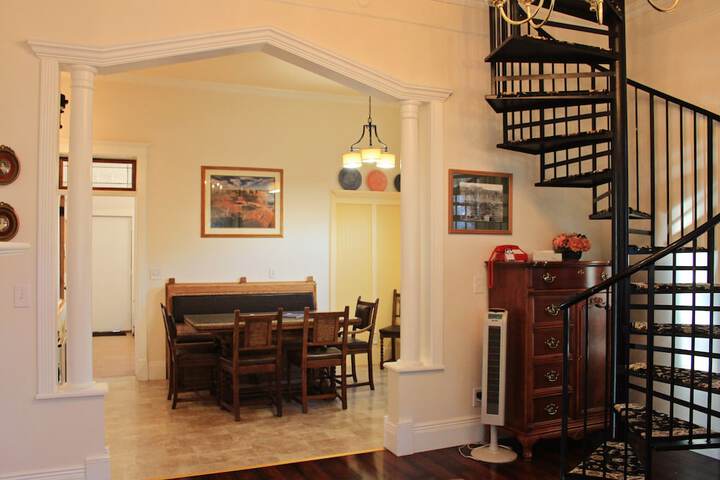 Room 45 of 100