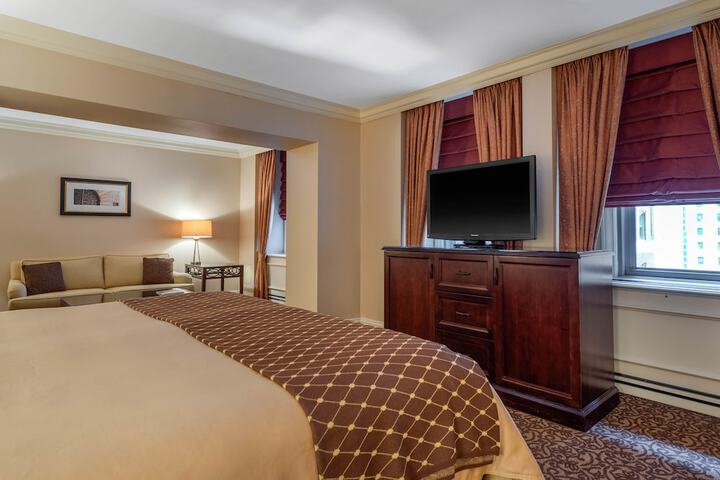 Omni William Penn Hotel