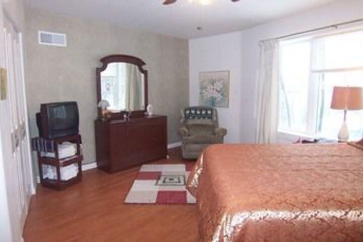 Tree Top Bed & Breakfast