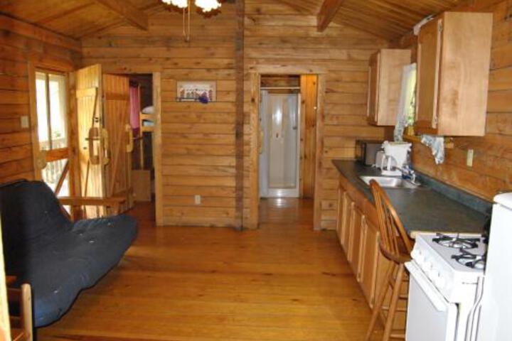 Robin Hill Camping Resort Cottage 7