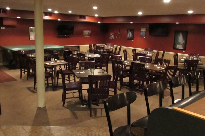 Lounge 74 of 92
